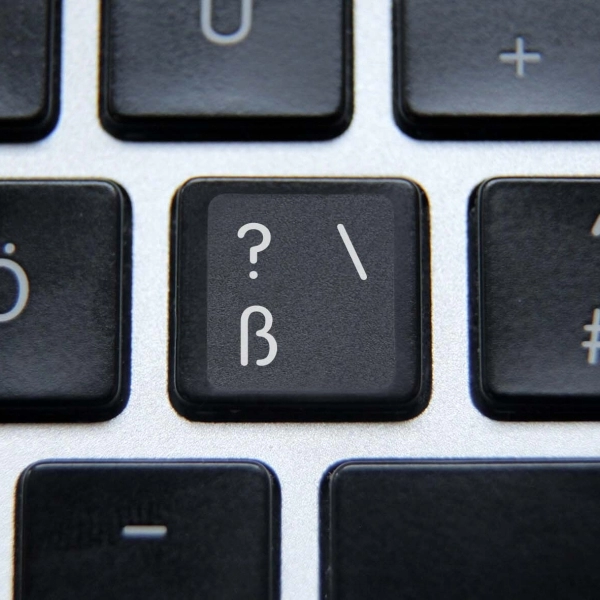 German (QWERTZ) non transparent keyboard stickers (extended version)