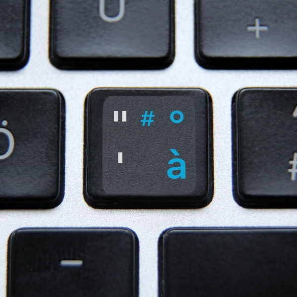 Italian & English non transparent keyboard stickers on black background